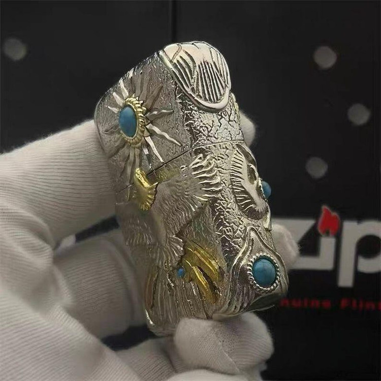 فندک زیپو اورجینال کاستوم ژاپن مدل عقاب سرخ پوست فیروزه ای
